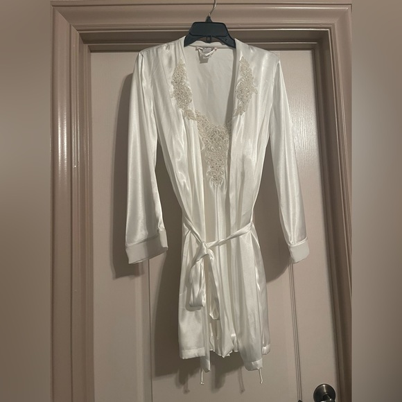 Linea Donatella Other - White wedding lingerie and robe